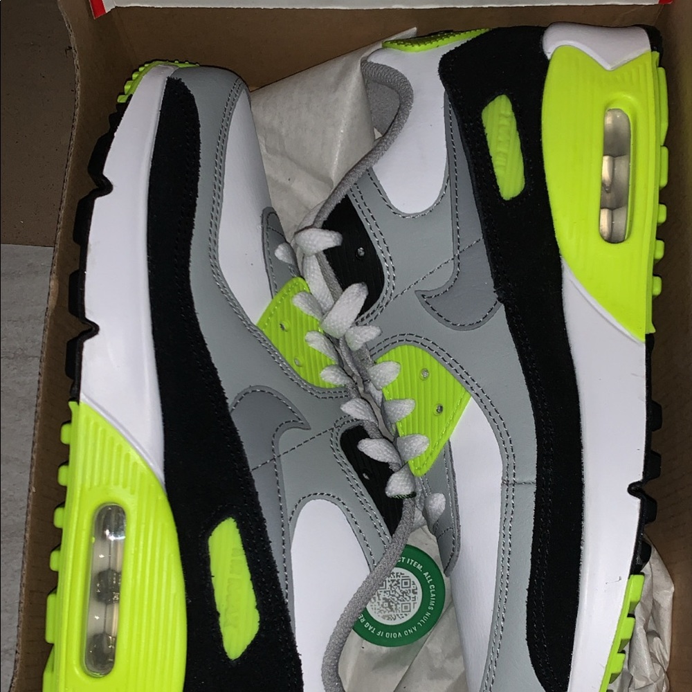 AIR MAX 90 ‘VOLT’